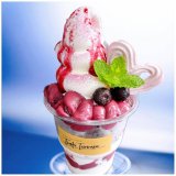 キッチンカー「つきてらす」にて季節のパフェ『超ブルーベリー』が発売！