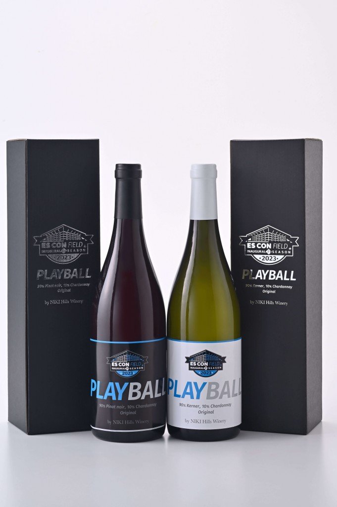 「ES CON FILED HOKKAIDO」の開業記念オリジナルブレンドワイン『PLAY BALL(プレイボール)』