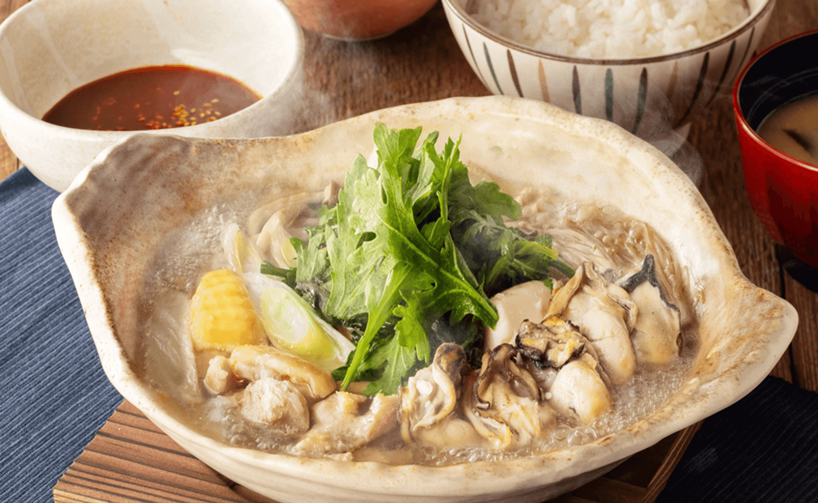 大戸屋の『広島県産 牡蠣と鶏肉の塩こうじ土鍋』
