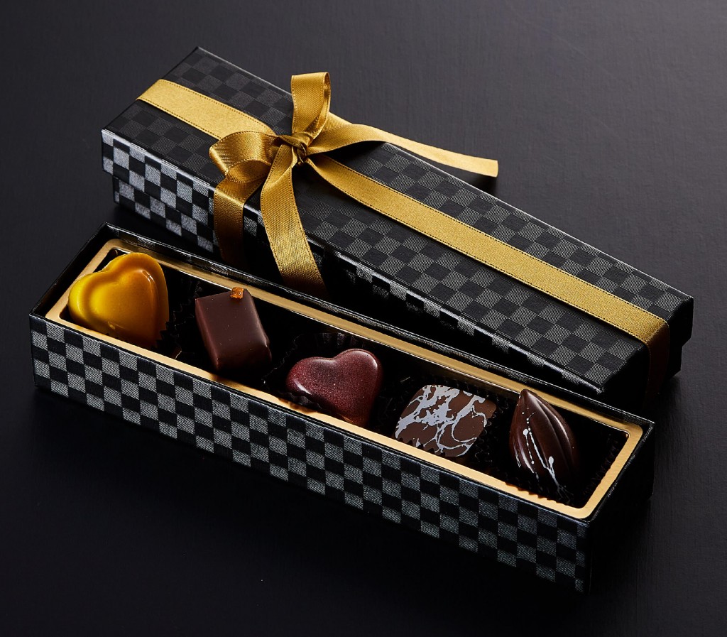 京王プラザホテル札幌の『バレンタインチョコレート(イメージ)』-パティシエこだわりの5つのチョコレートのアソートメント