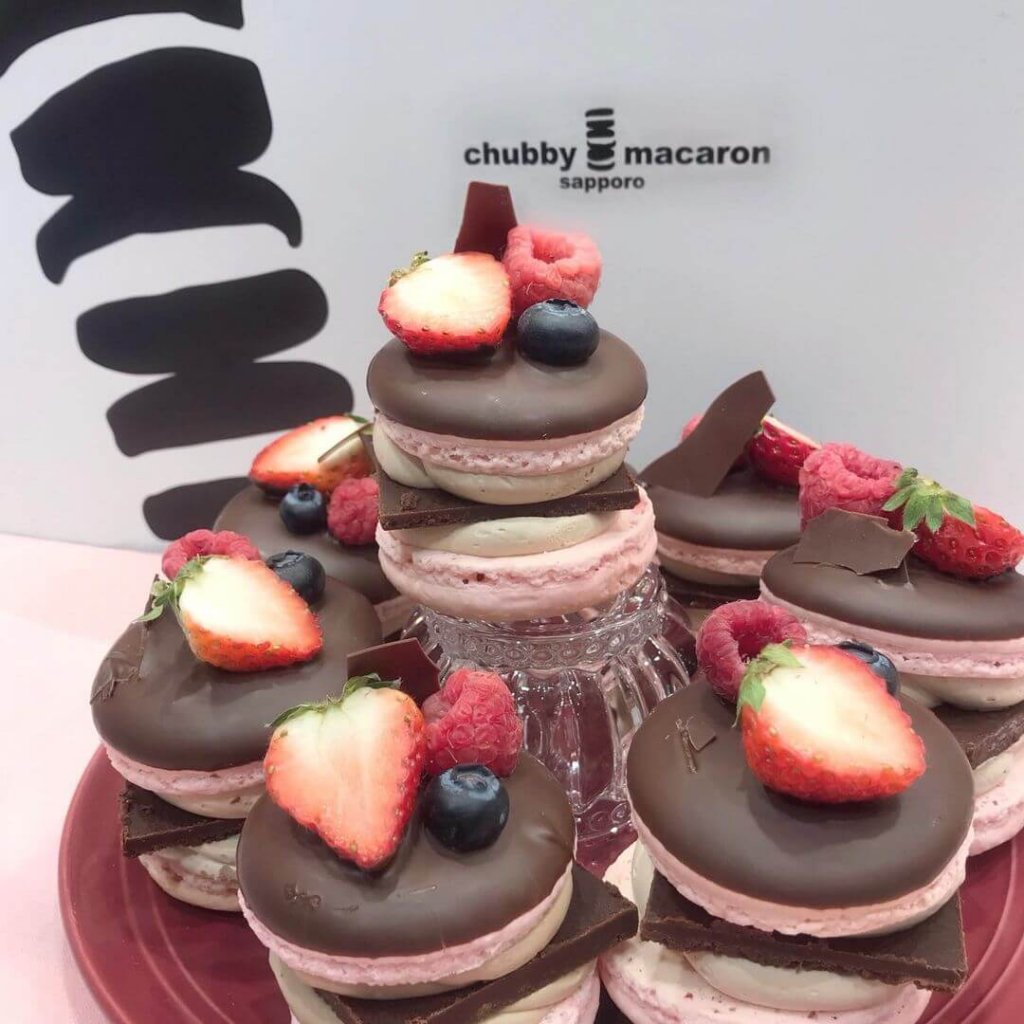 chubby macaronの『マカロンベリーショコラ』