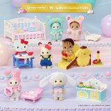 「サンリオキャラクターズ」×「シルバニアファミリー」の赤ちゃん家具セットが限定発売！