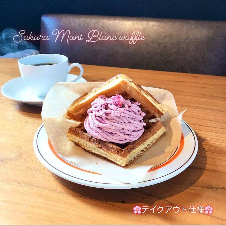 CAFE FUGOの『桜モンブランワッフル (テイクアウト)』