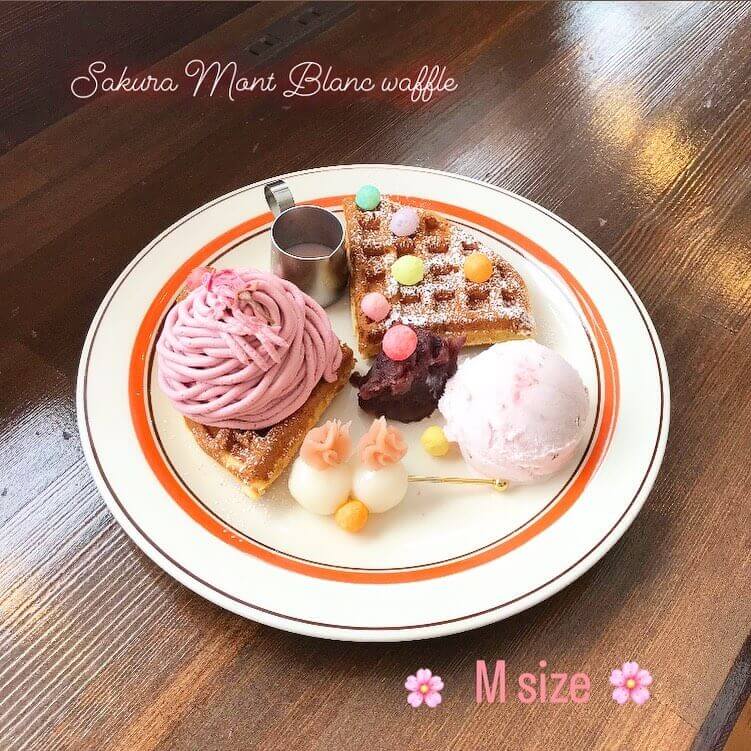 CAFE FUGOの『桜モンブランワッフル M size』