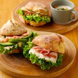 【カフェ&ベーカリー プラス】札幌エスタに「DAPAS」のパンを使ったサンドウィッチなどを楽しめるカフェがオープン!