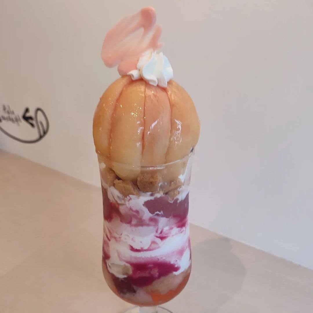 パレフォセットの『桃のパフェ』