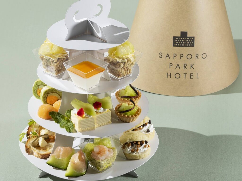 札幌パークホテルの『夏のメロンスイーツ』-テイクアウトアフタヌーンティー