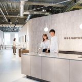 【札幌スマートショールーム】北2西4にアバターが接客する住宅設備・建築資材の無人ショールームがオープン!