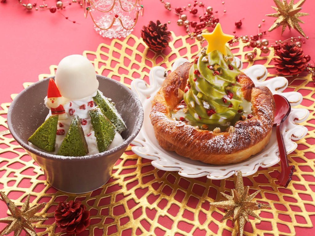 サンマルクカフェの『Happy Christmas 空飛ぶサンタパフェ』、『デニブラン ピスタチオクリスマスツリー』