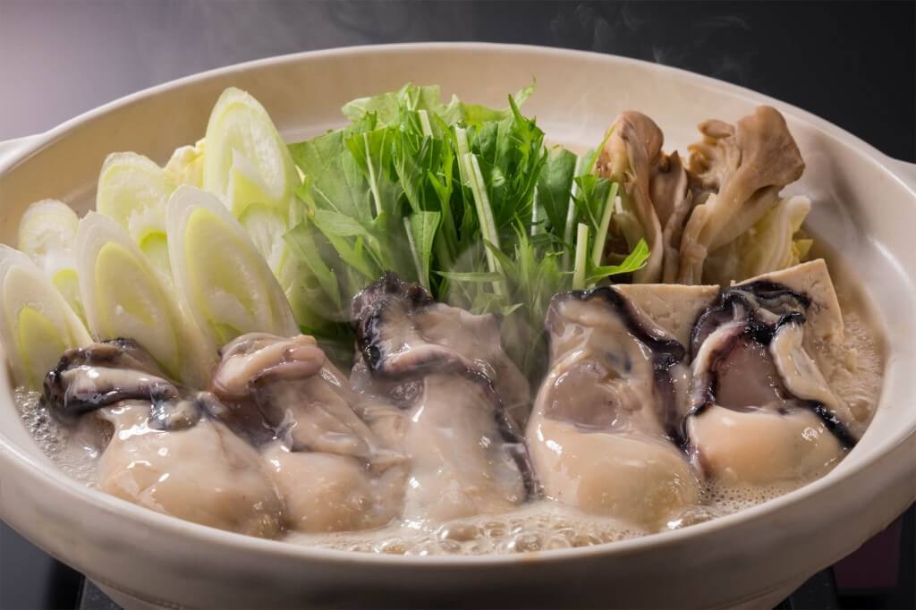 北海道生まれ「和食処とんでん」の『大粒牡蠣鍋』