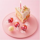 札幌アピアにもあるLindt(リンツ)からリンドール生誕75周年を記念した新フレーバー『リンドール バースデーケーキ』が4月1日(月)より発売！