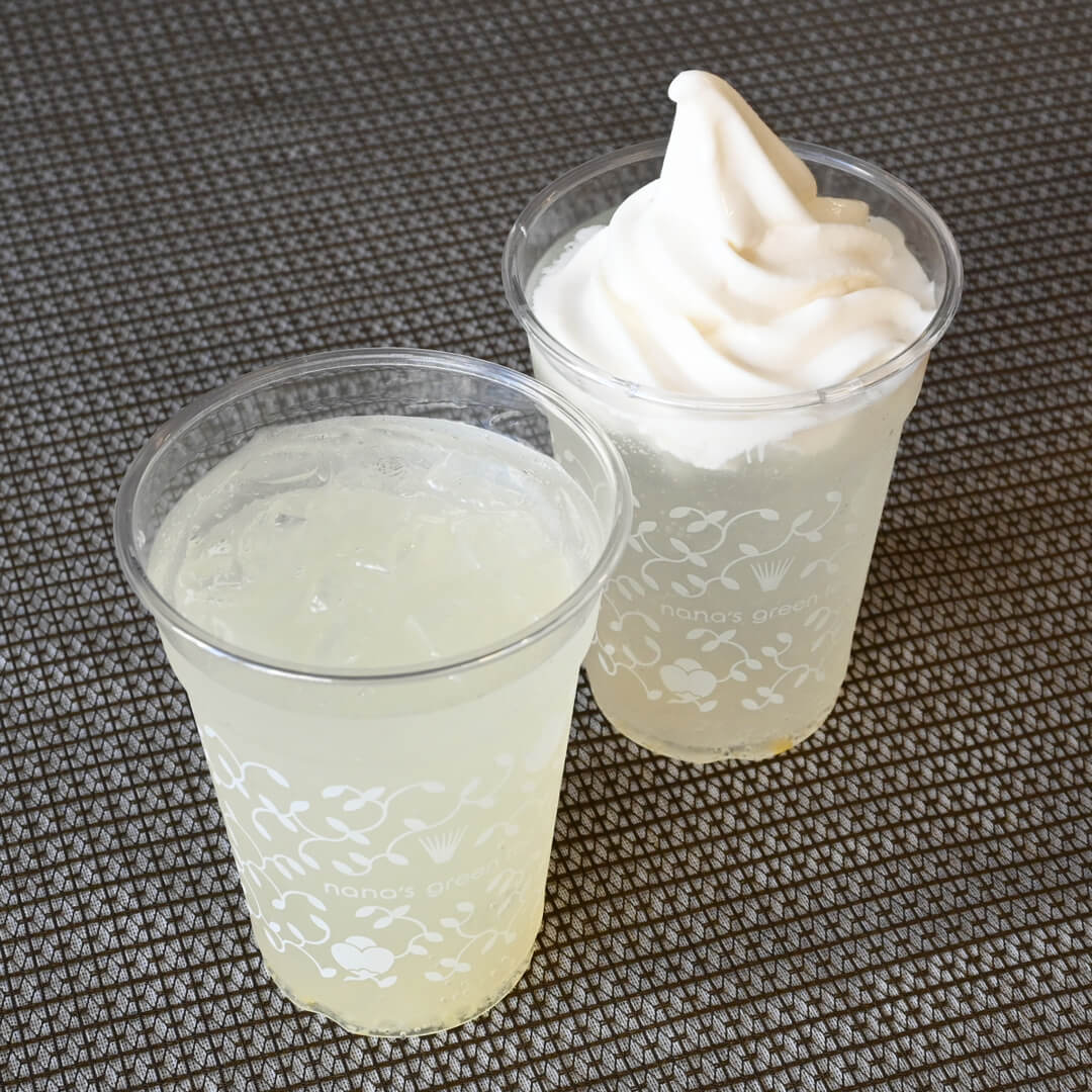 nana's green tea(ナナズグリーンティー)の『粒入りレモンソーダ』