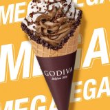 ゴディバのソフトクリーム取扱店にてチョコレート感あふれる贅沢な持ち歩けるパフェ『メガパフェ チョコレート』が4月26日(金)より発売！