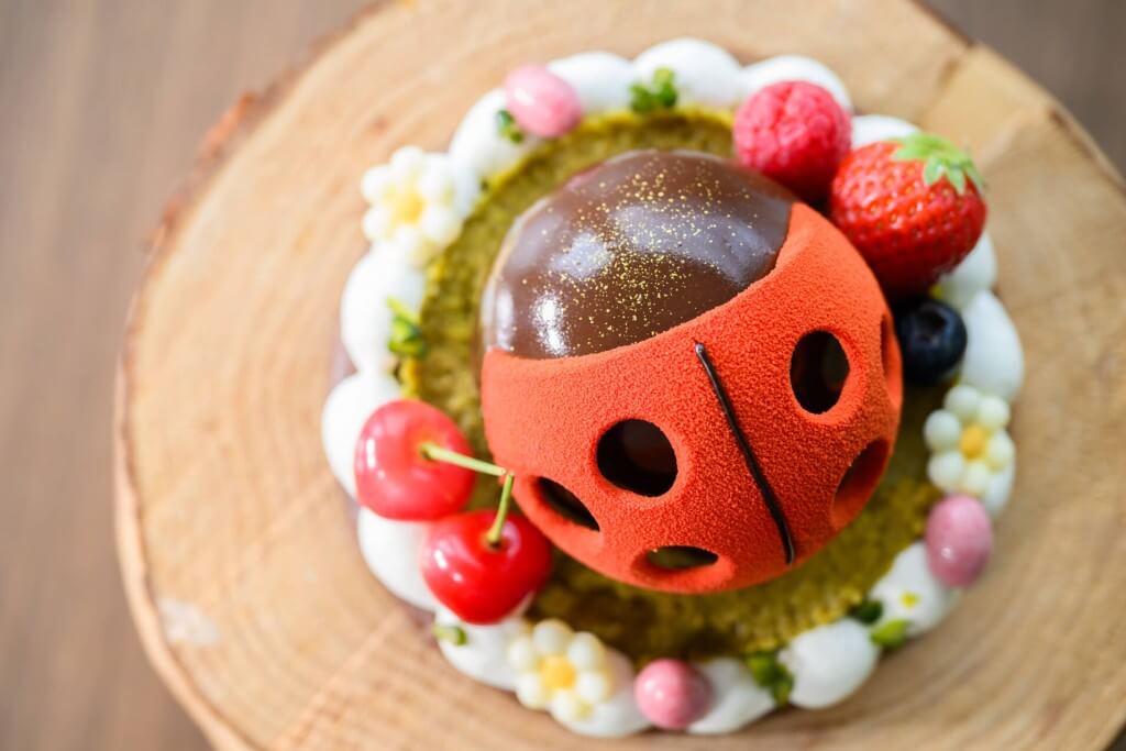 ANAクラウンプラザホテル札幌-てんとう虫のケーキ『コクシネル』