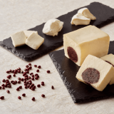 小樽洋菓子舗ルタオが“平日の夜限定”で『パフェドゥフロマージュ 道産3種チーズ×道産エリモ小豆』をルタオ公式オンラインショップで発売！