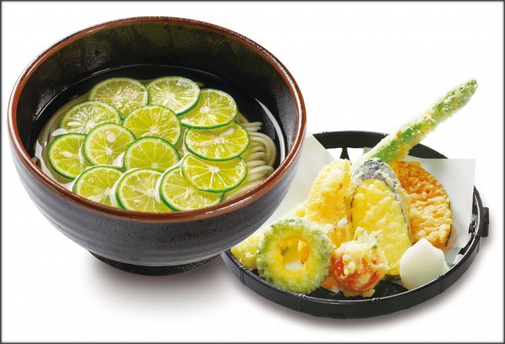 饂飩の四国の『夏野菜の天ぷらとすだちのひやかけうどん』