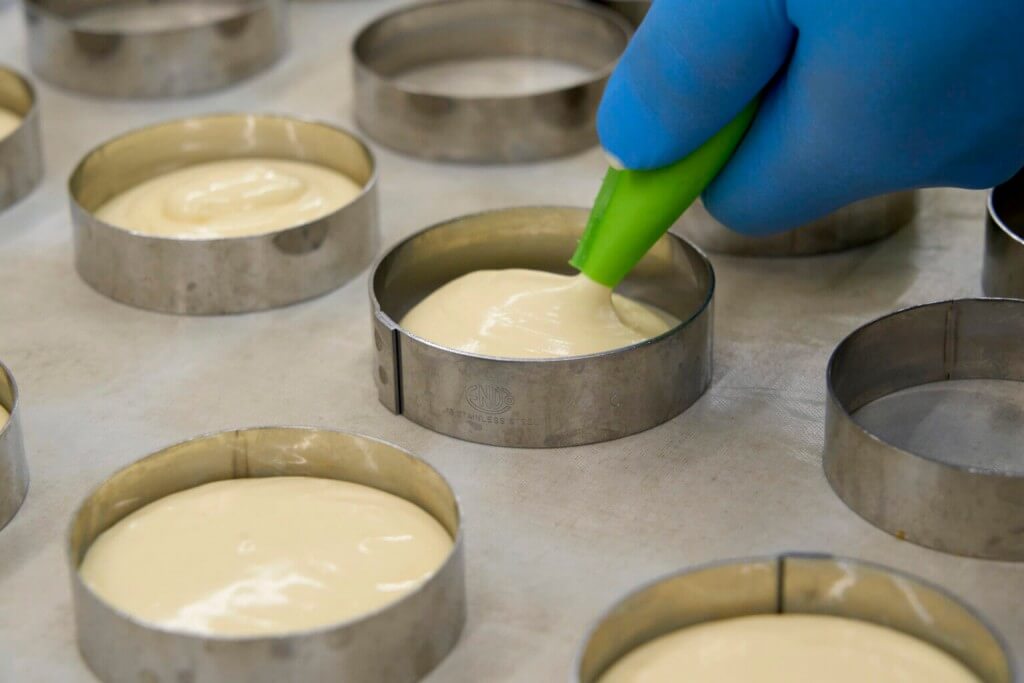 もりもとの『ふらのクロッカンチーズサンド』-富良野の藤井牧場の牛乳を加えたチーズフィリング