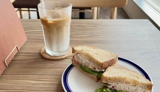 【シマーポット】北5西15に“自家焙煎コーヒーと洋食も楽しめるカフェ”がオープン！モーニングには「ライ麦パンのサンドイッチ」も提供