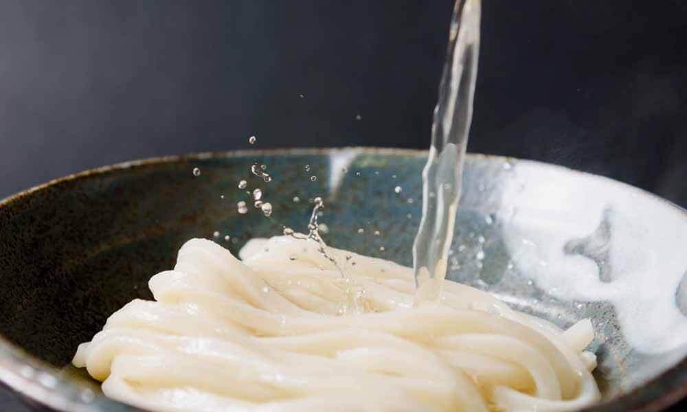 饂飩の四国-うどんの「味の決めては出汁」​