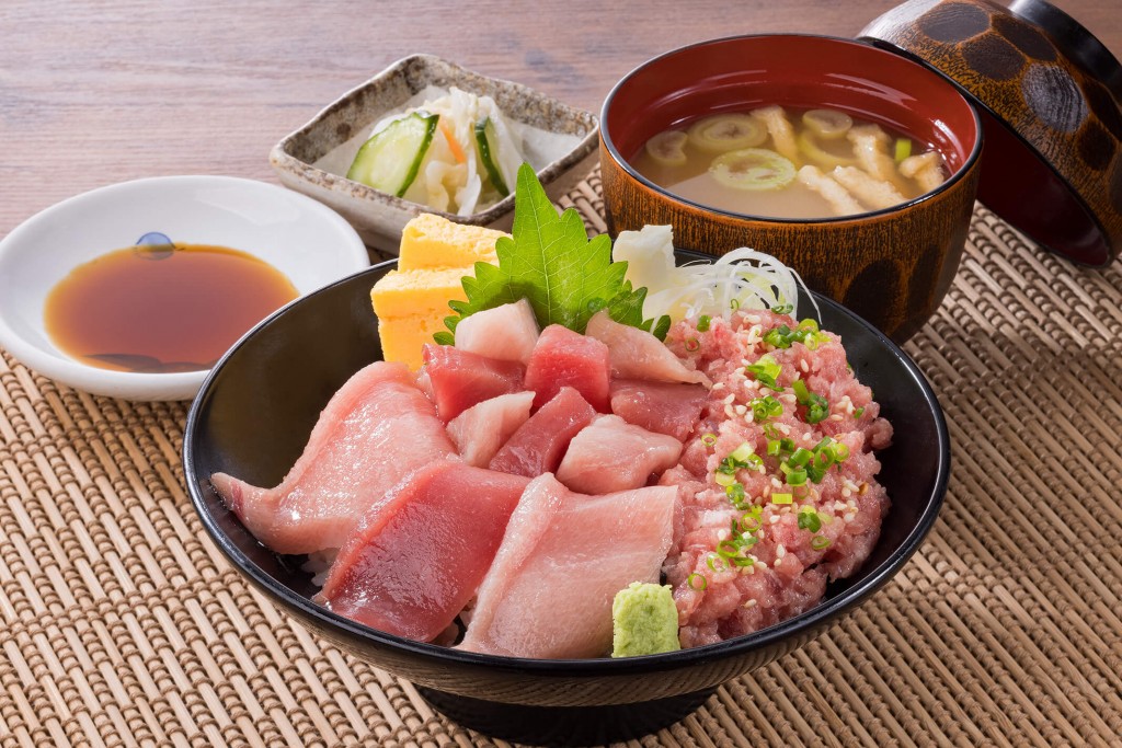 北海道生まれ和食処とんでんの『本まぐろ丼』