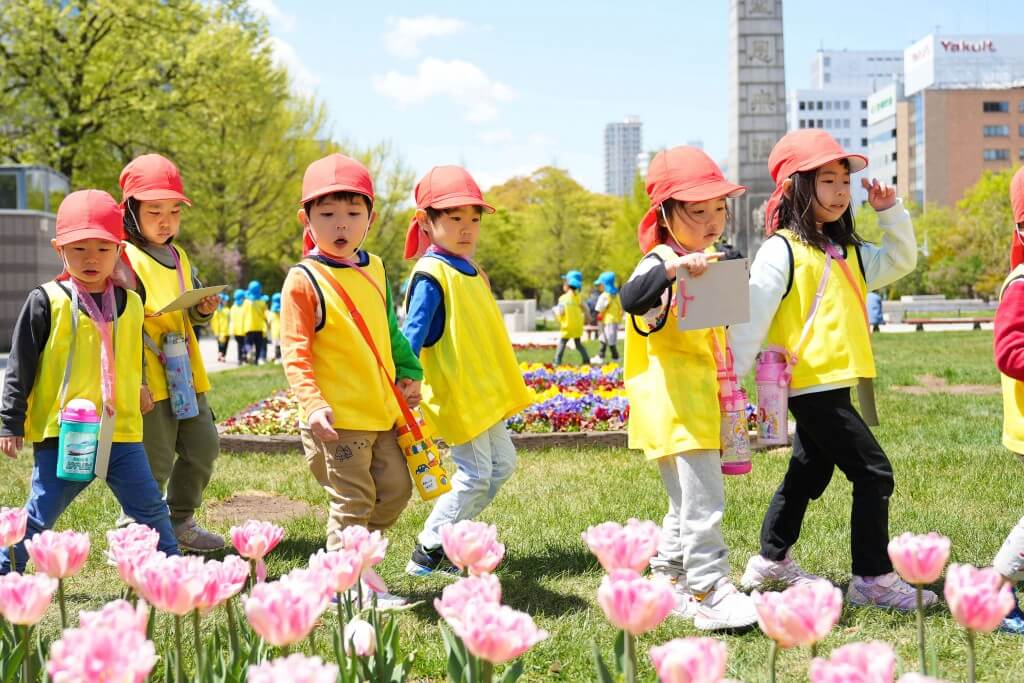 こどもカンパニーの『日祝保育』-まちで遊ぶ・まちから学ぶ保育園