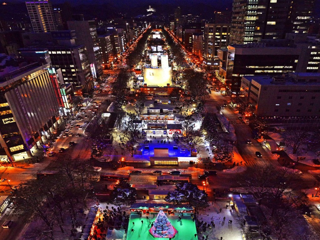 札幌・大通公園（夜）