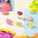 SNSで話題の大人気シリーズ！ピュレグミを指につけられるピュレグミリングの第三弾『Ringcolle! ピュレグミ リングコレクション３きゅっとはじけてver.』が12月4週目より順次発売！