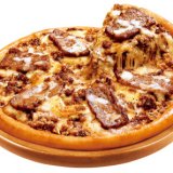 北海道生まれの宅配ピザチェーン「10.4(テンフォー)」から2種の牛肉×チーズがのったビーフピザ『豪快ダブルビーフ』が2月1日(土)より発売！