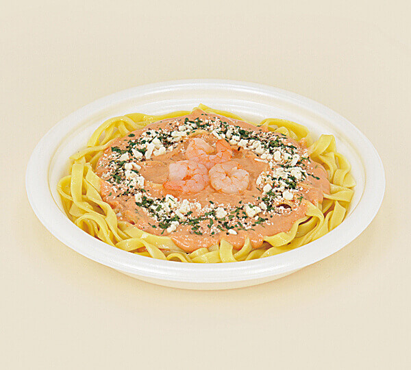 ファミリーマートの『鎌倉パスタ監修 生パスタ海老のトマトクリーム』