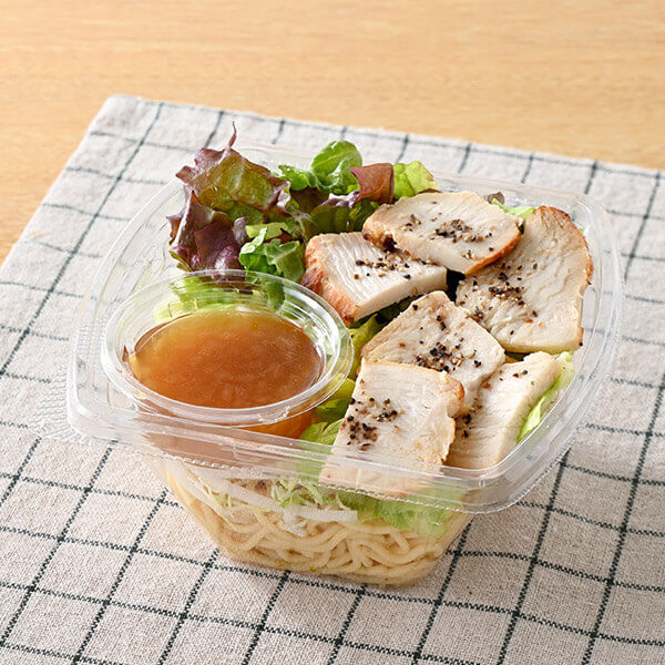 ファミリーマートの『たんぱく質が摂れる！ローストチキンのパスタサラダ』