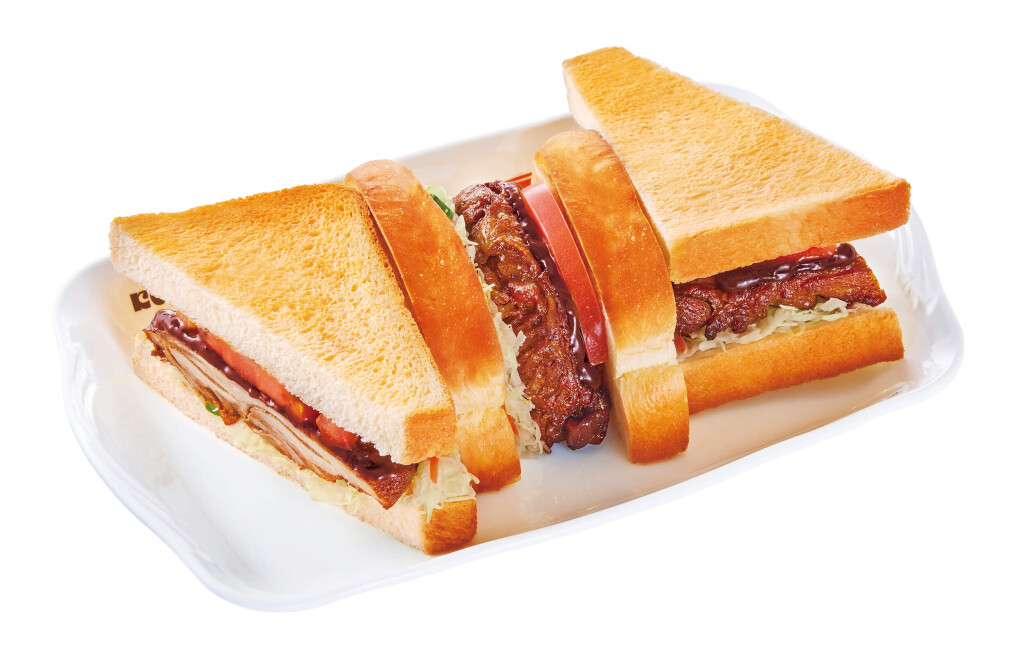 コメダ珈琲店の『タンドリーチキンホットサンド』