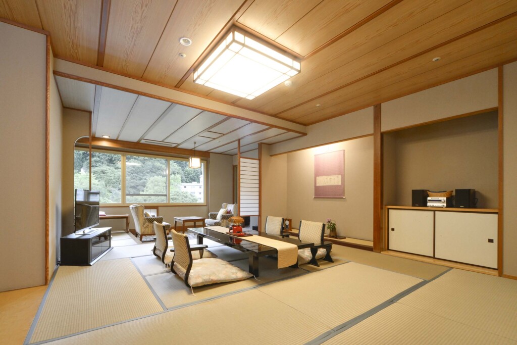 定山渓 鹿の湯-花もみじ館「コンフォート和室（60平米）」