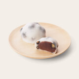 ミルクランド北海道×サザエ食品の初コラボ企画“ミルクをそそいだシリーズ”の第一弾商品『モ～モ～豆大福』が5月30日(金)より発売！
