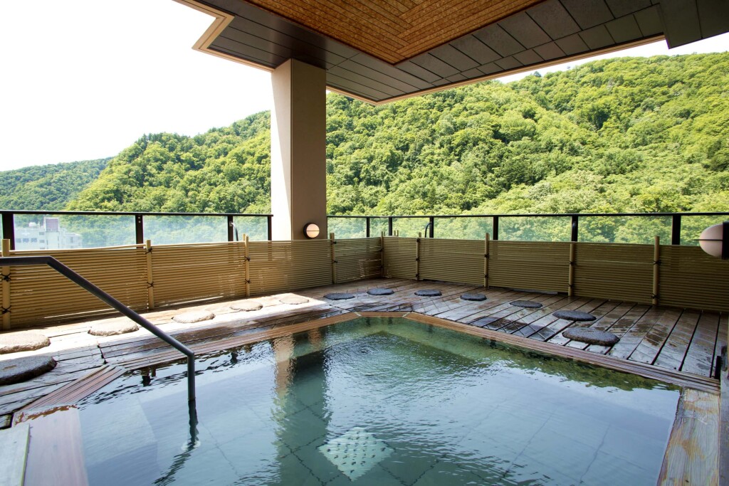 定山渓 鹿の湯-花もみじ館12階「展望大浴場 風月」