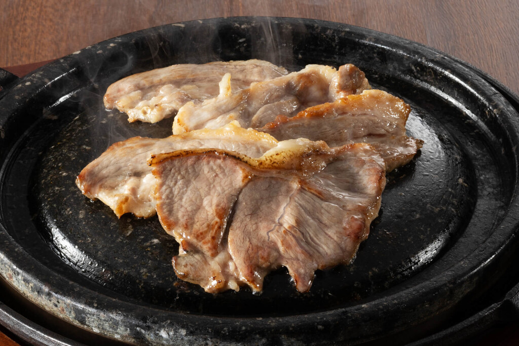札幌グランドホテルの『夏期限定ディナー営業』-生ラム肉の石焼鉄板