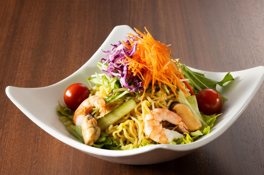 札幌グランドホテルの『夏期限定ディナー営業』-元祖ラーメンサラダ