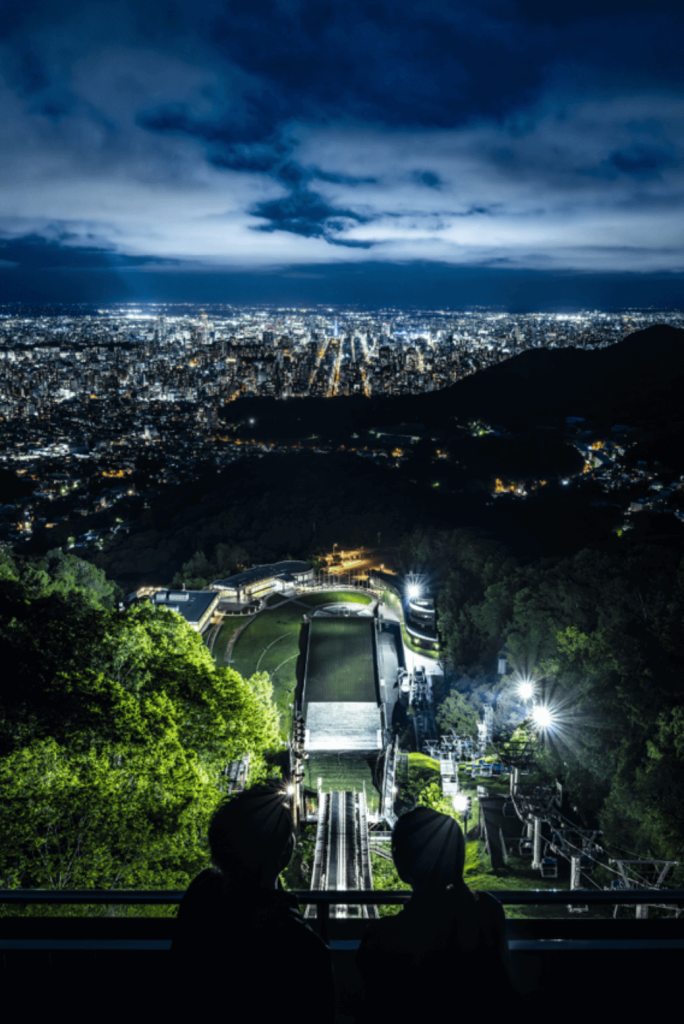 大倉山展望台リフトの夜間営業