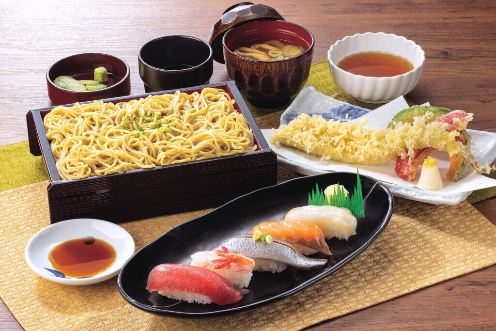 北海道生まれ和食処とんでんの『柚子切りそば・特選鮨』
