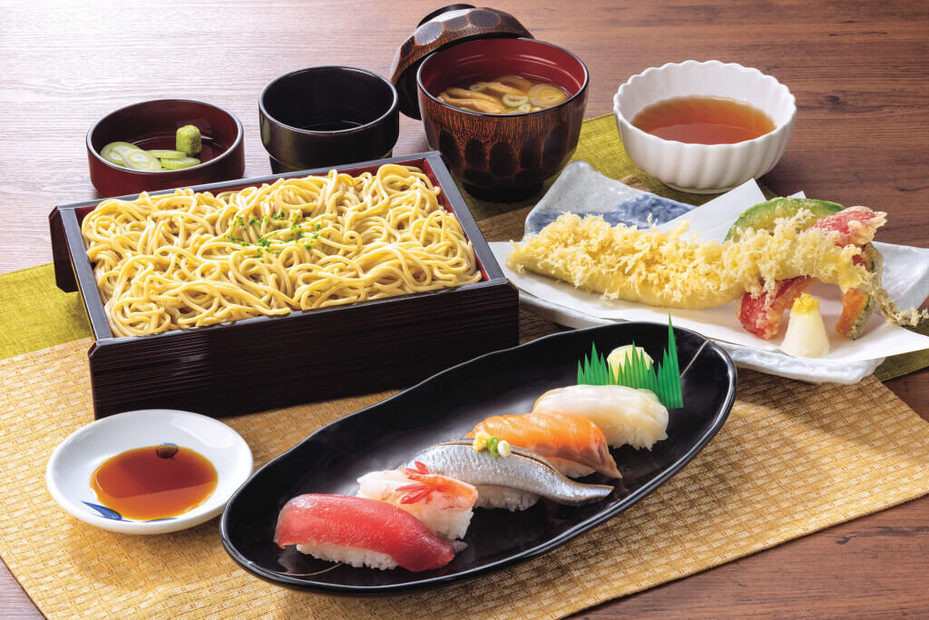 北海道生まれ和食処とんでんの『柚子切りそば・特選鮨』