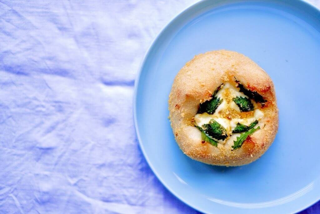 ふわもち邸の『つくねと大葉のチーズフォンデュ ベーグル』