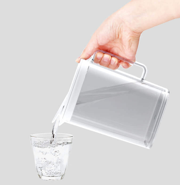 ニトリの『棚置きできる冷水筒』