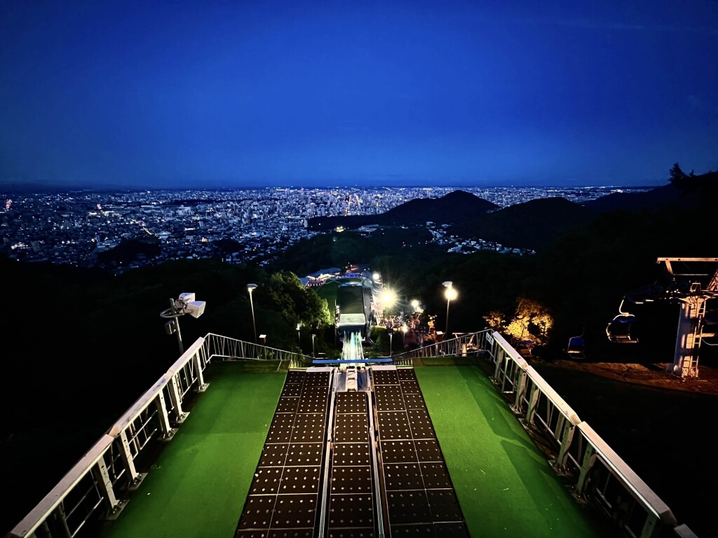 大倉山展望台リフトの夜間営業-大倉山展望台特別エリア招待キャンペーン