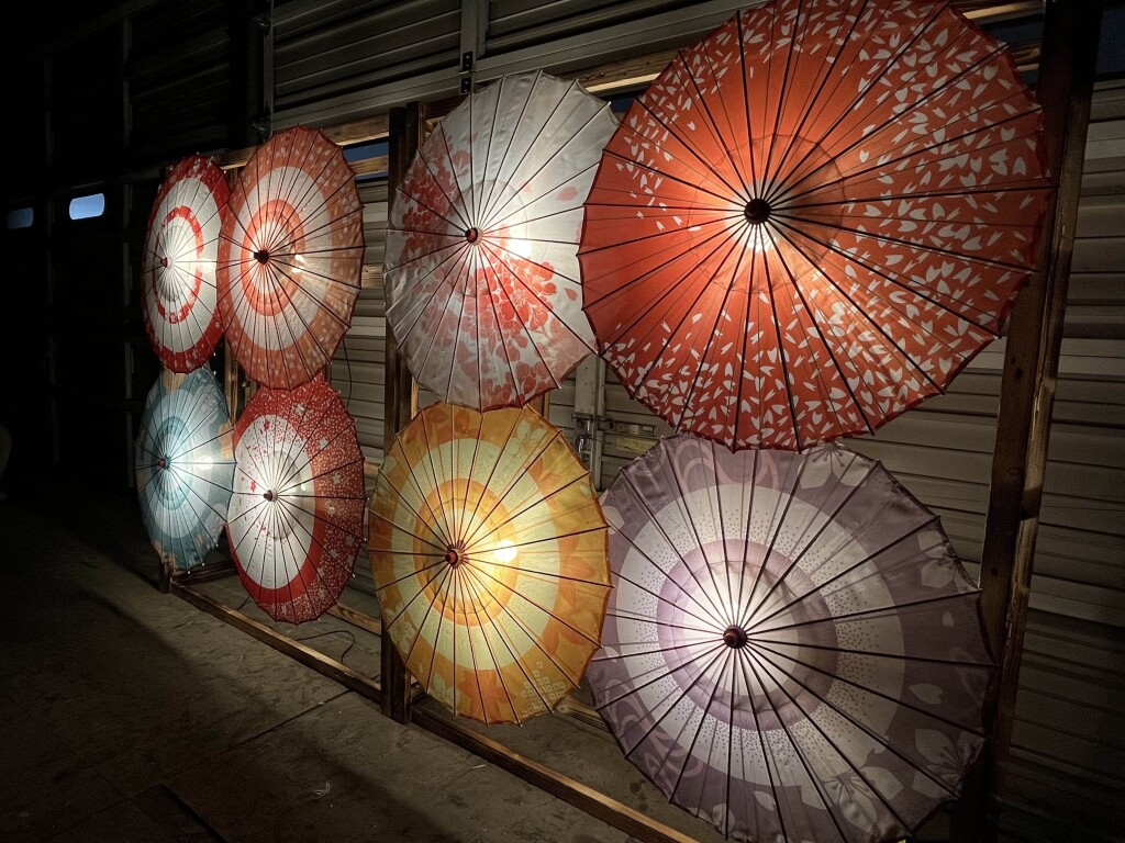 大倉山展望台リフトの夜間営業-ほのあかりと和傘のゆうべ