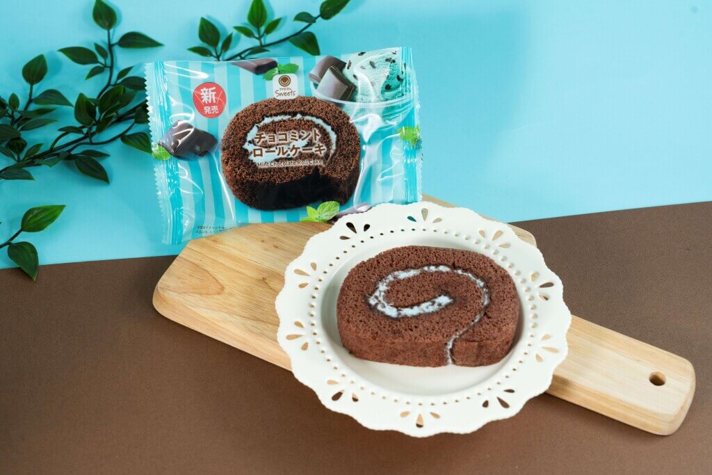 ファミリーマートの『チョコミントフェア』-チョコミントロールケーキ