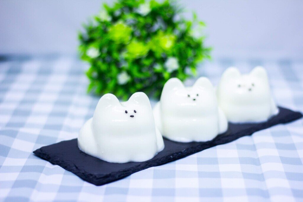 "プルプルゆれる"ネコプリン