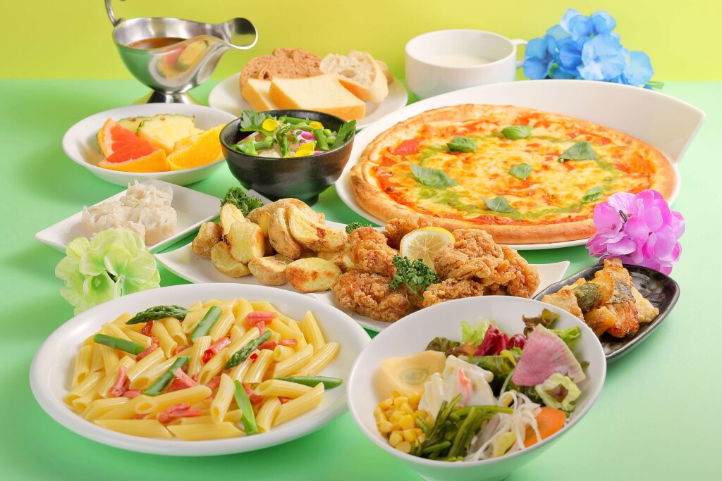ホテルグレイスリー札幌の『初夏のメロンと彩りランチ&スイーツビュッフェ』-ピザやパスタなどフードも充実