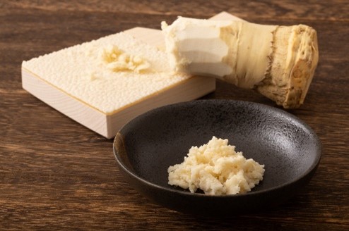 セブン‐イレブンの『おつまみポテトサラダ 山わさびマヨネーズ入り』-山わさび