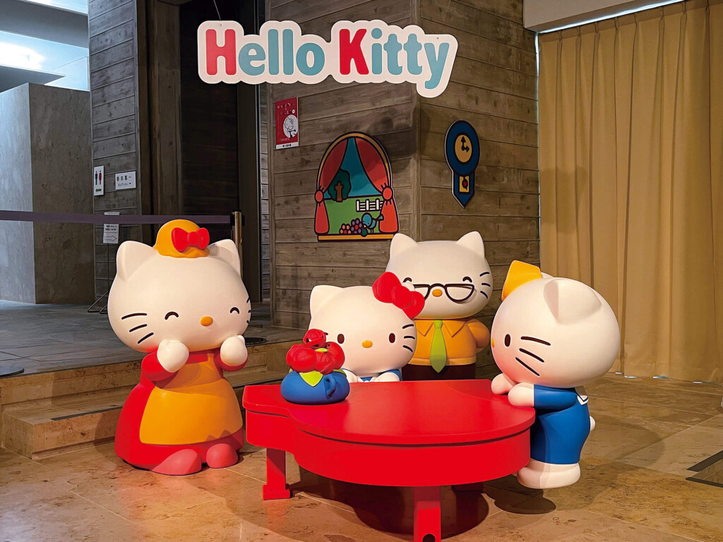『サンリオデザイナー展 ~サンリオキャラクター誕生のプロセスを大公開!~』-ハローキティ フォトスポット