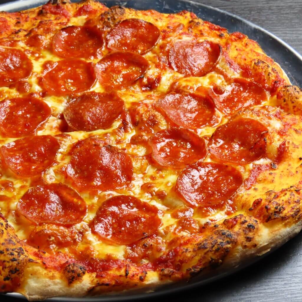 NY Pizza & Wings by PHOENIXの『ペパロニ』