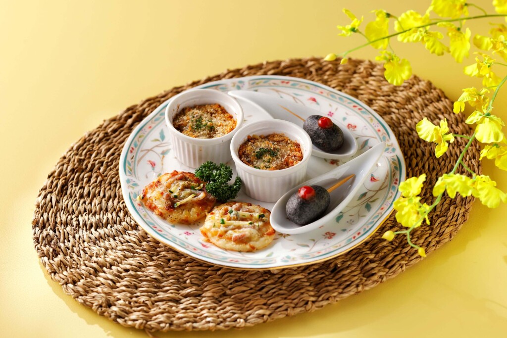 JRタワーホテル日航札幌の『Fruit & Spice Voyage』-フルーツ＆スパイス　アフタヌーンティーセット(3段目セイボリープレート)